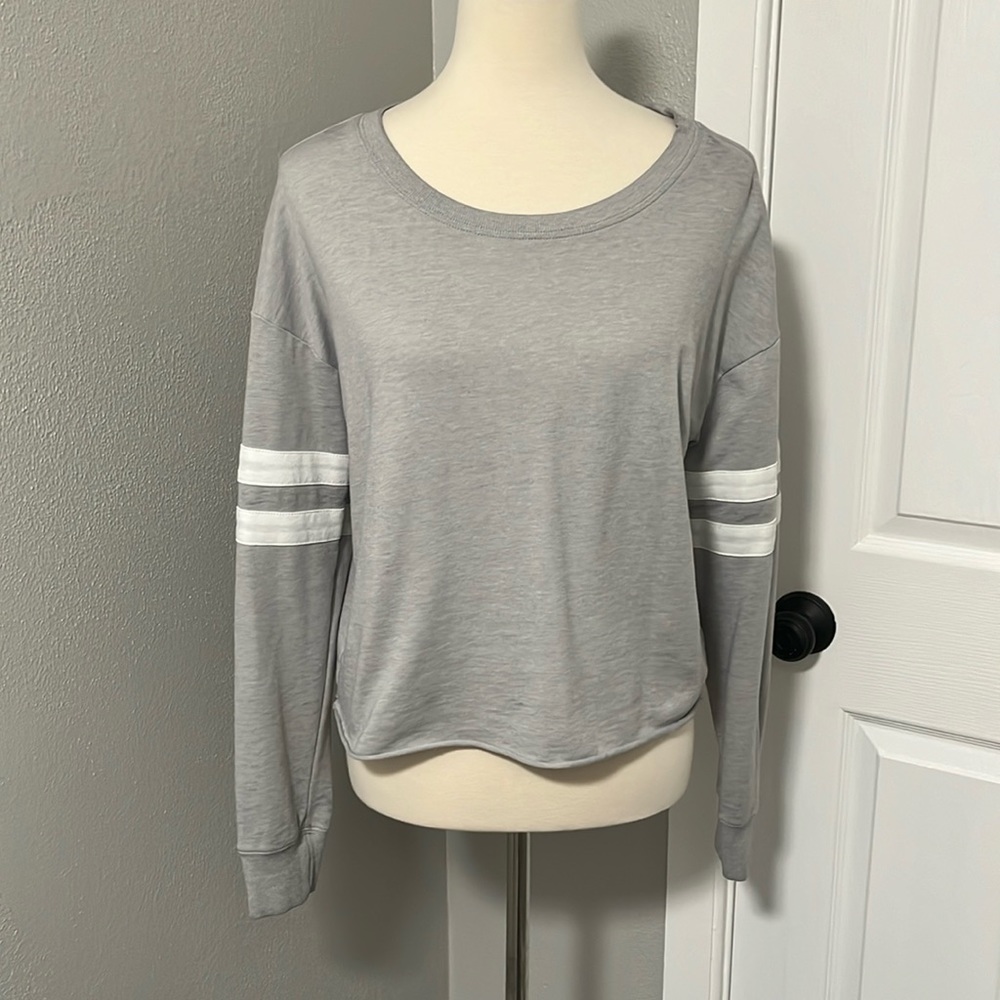 Almost Famous Cropped Long Sleeve Lightweight Crewneck Sweatshirt